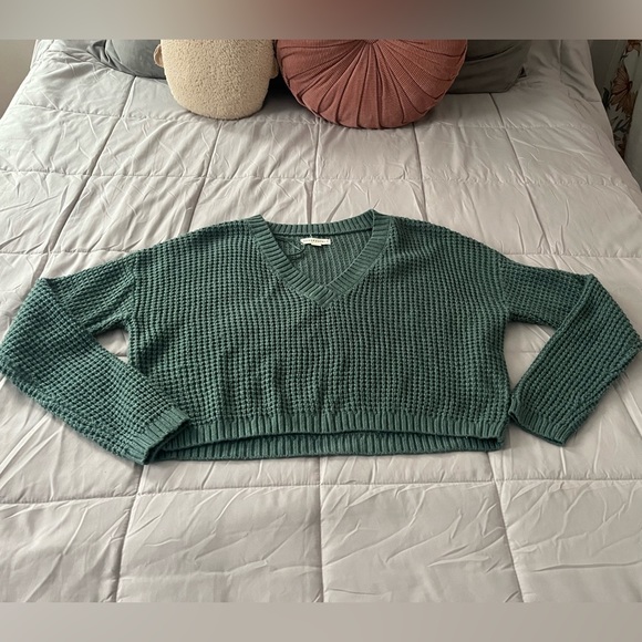 Aeropostale Sweaters - Aeropostale Jade Green Cropped Knit Sweater | M